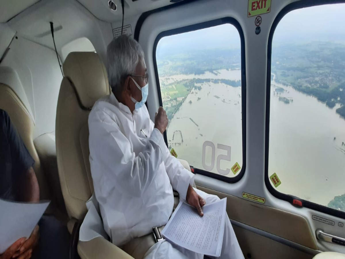 मुख्यमंत्री नीतीश कुमार ने बाढ़ प्रभावित इलाकों का लिया जायजा, हर संभावित मदद पहुंचाने का दिया निर्देश